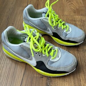 Nike air max women’s shoes, size 7.5